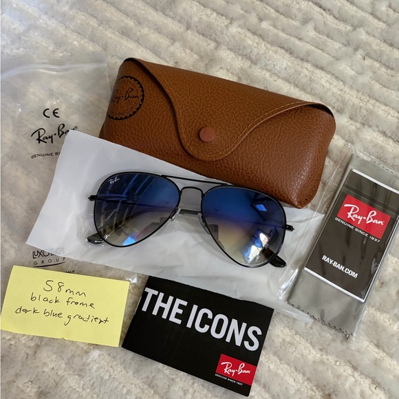 NEW Ray-Ban Aviator Blue Gradient Sunglasses w/ Case and Cloth (full inclusion)